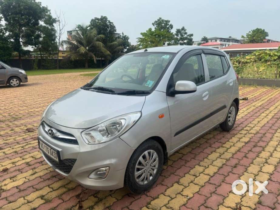 Hyundai I10 Sportz, 2015, Petrol