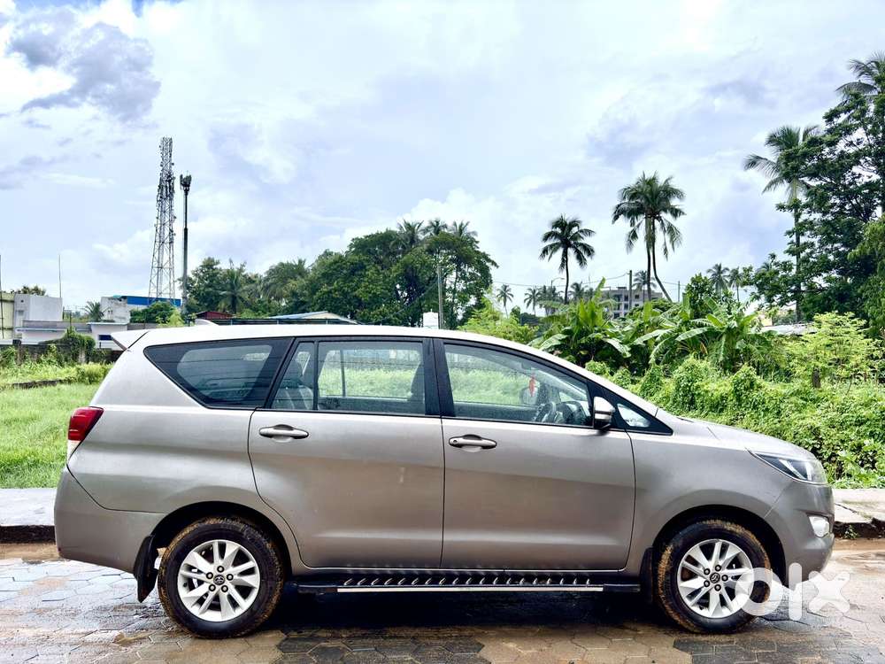 Toyota Innova Crysta 2.4 G Mt, 2017, Diesel
