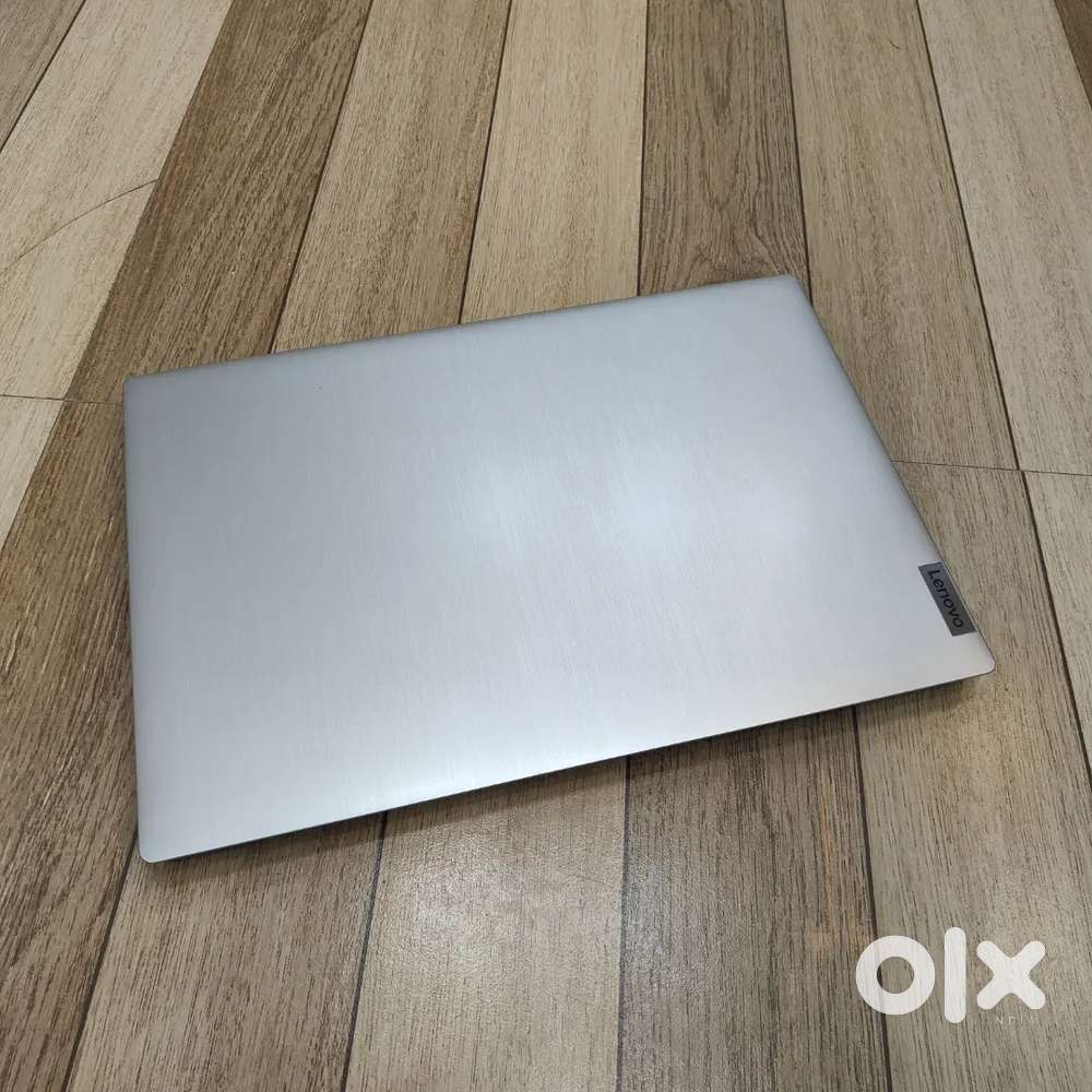 Lenovo IdeaPad 3 i5 10th 8GB 256GB SSD 1TB HDD Like New Condition