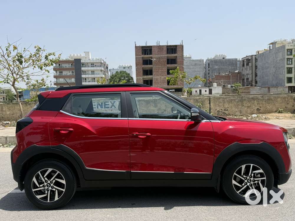 Mahindra Xuv 3xo Ax5 Pm At, 2025, Petrol