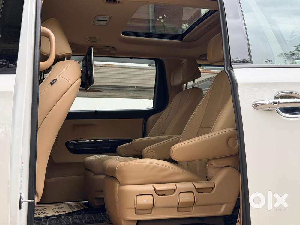 Kia Carnival Limousine Plus 7 Str, 2022, Diesel