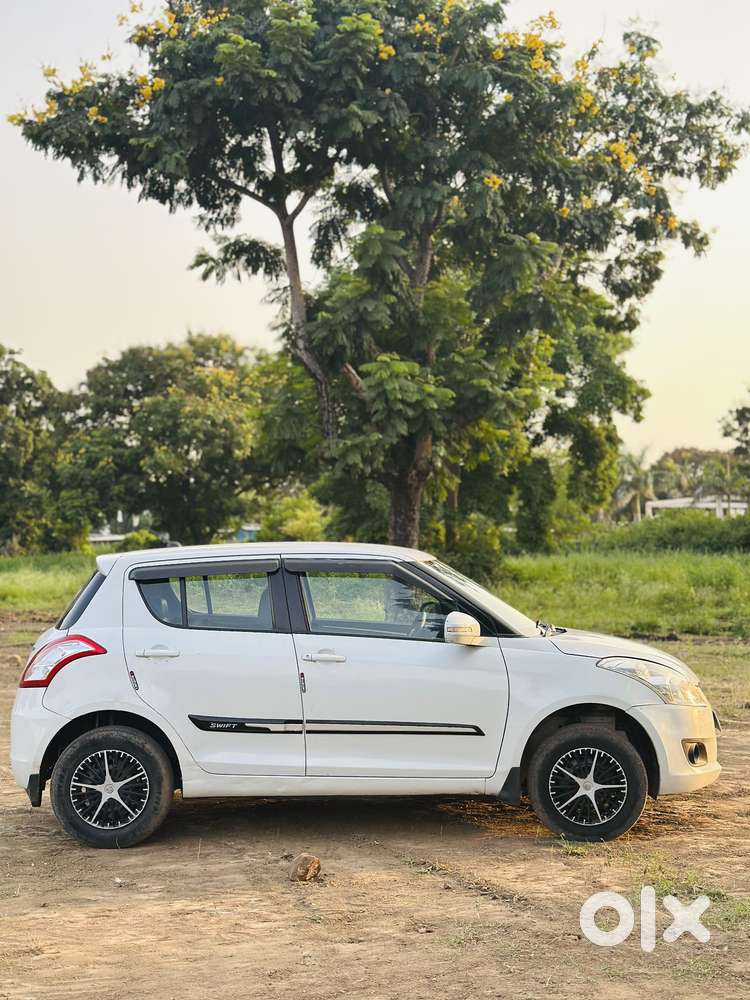 Maruti Suzuki Swift 1.3 Vxi, 2013, Petrol