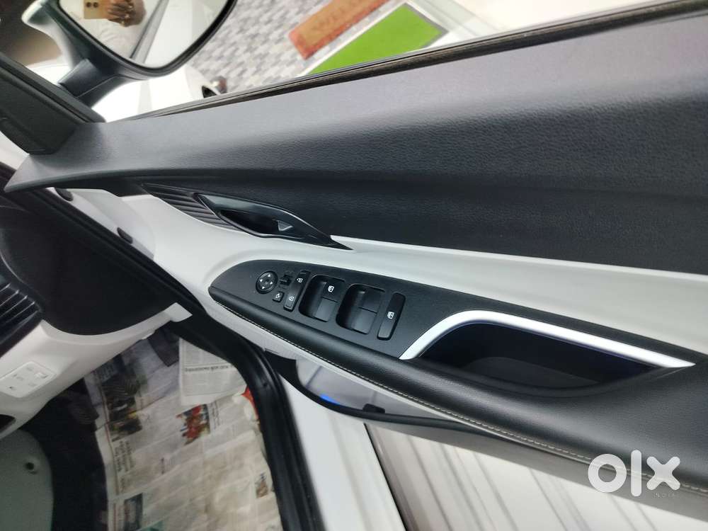 Hyundai I20 Asta (o) 1.2 Ivt, 2023, Petrol