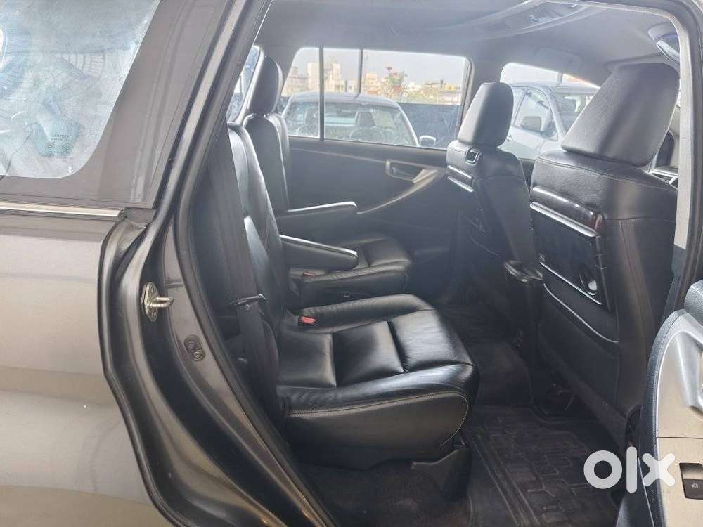 Toyota Innova Crysta 2.4 Z 7 Str, 2017, Diesel