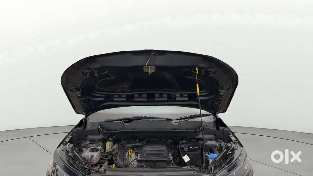 Skoda Kushaq 1.0 Tsi Style, 2022, Petrol