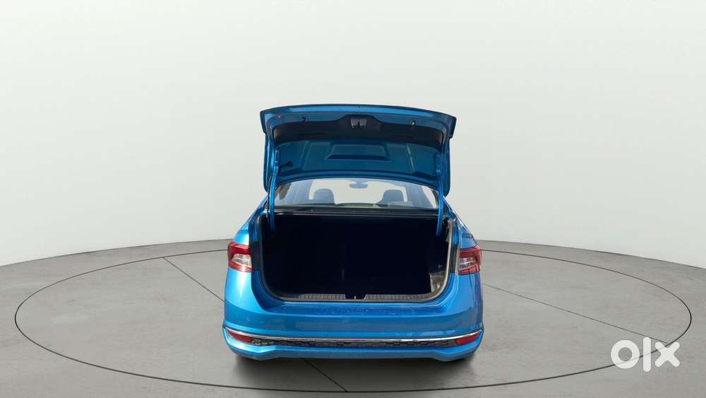 Skoda Slavia Style 1.0l Tsi Mt, 2023, Petrol