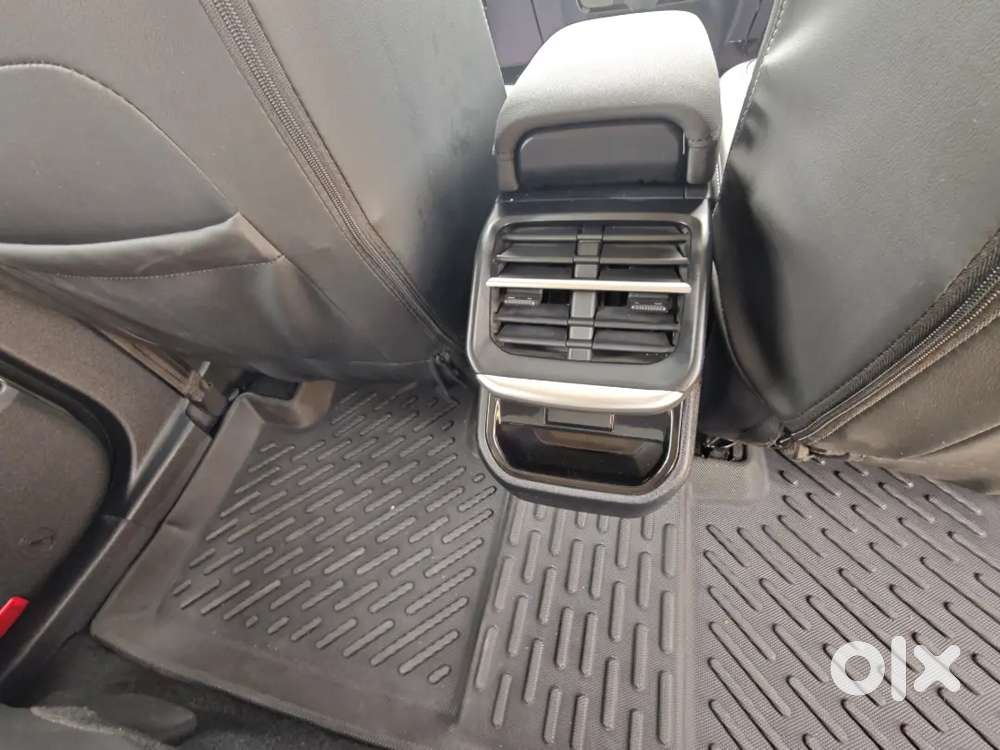 Tata Sierra Pure Petrol Manual 2026