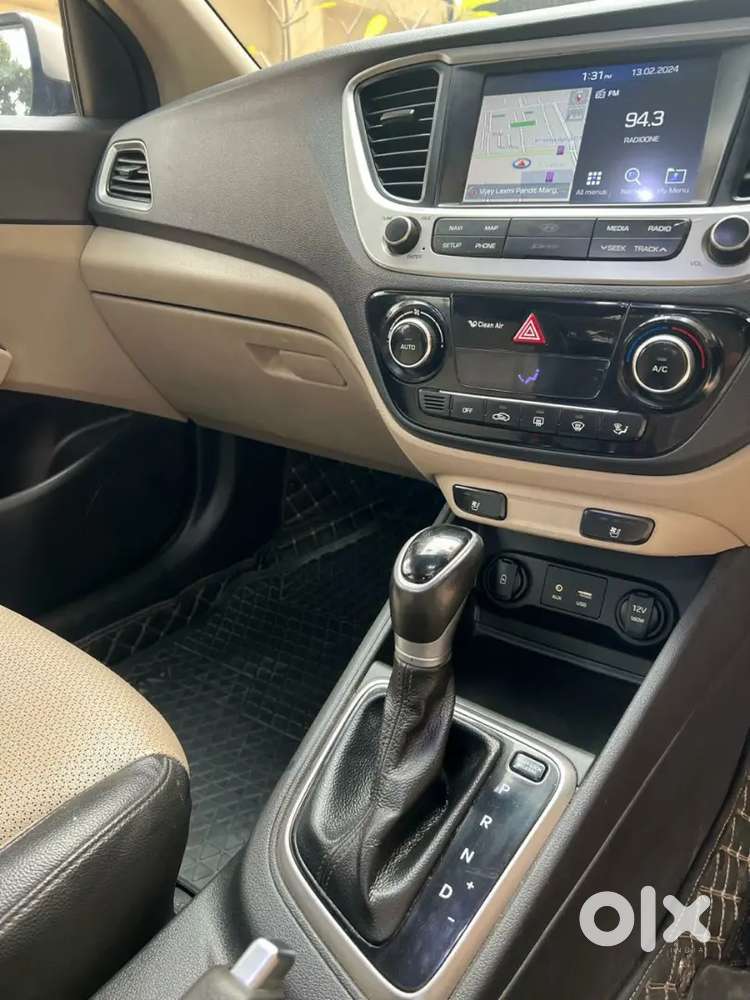 Top Model Sunroof Push Button Start Total Original Dealer Ko Nahi Deni