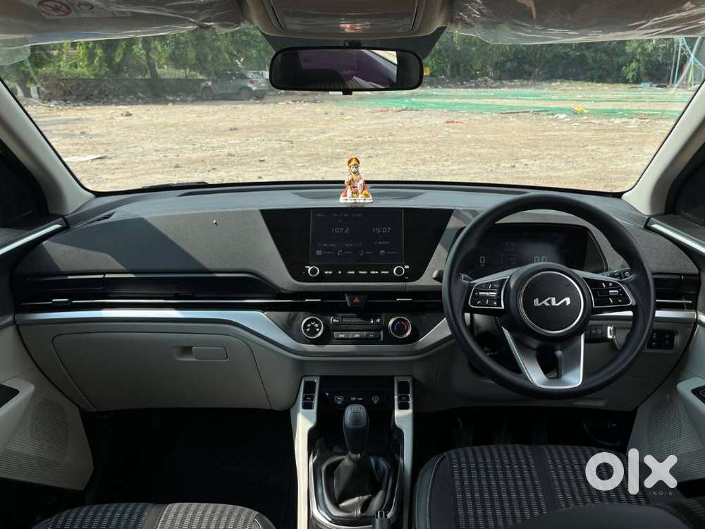 Kia Carens 1.5 Prestige 7 Str, 2023, Petrol