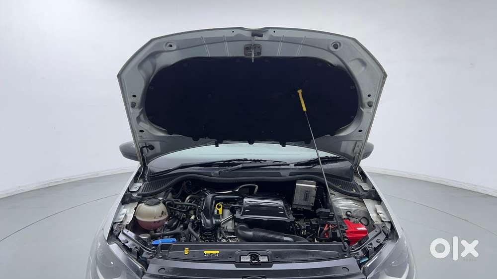 Volkswagen Vento Petrol Highline At, 2022, Petrol