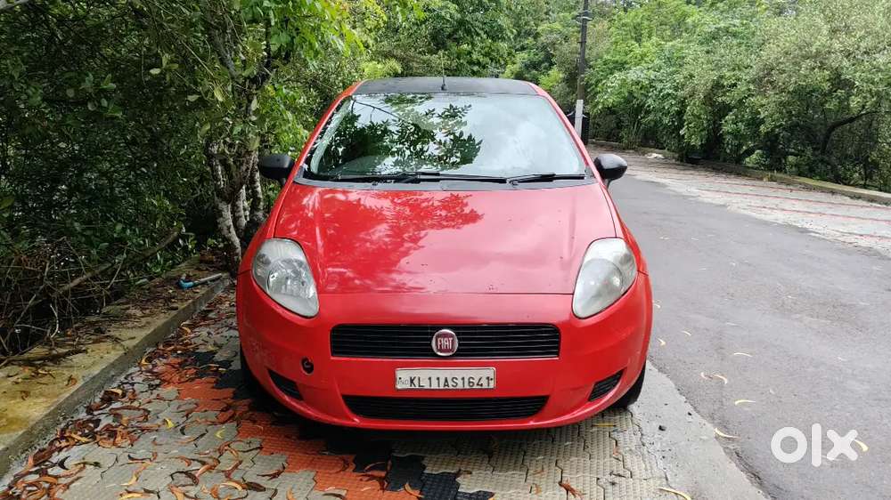 Fiat Punto 1.3 Multijet Diesel  Insurance Till June 2027  ₹1,14,999