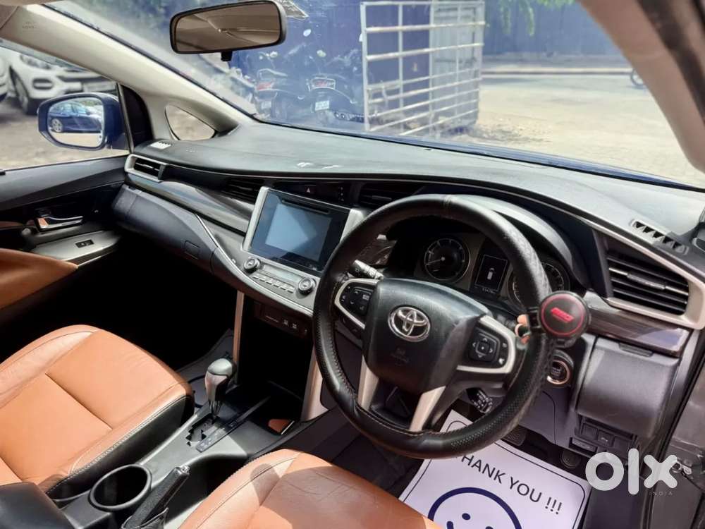 Toyota Innova Crysta 2.8 Zx At 7 Seater, 2016, Diesel