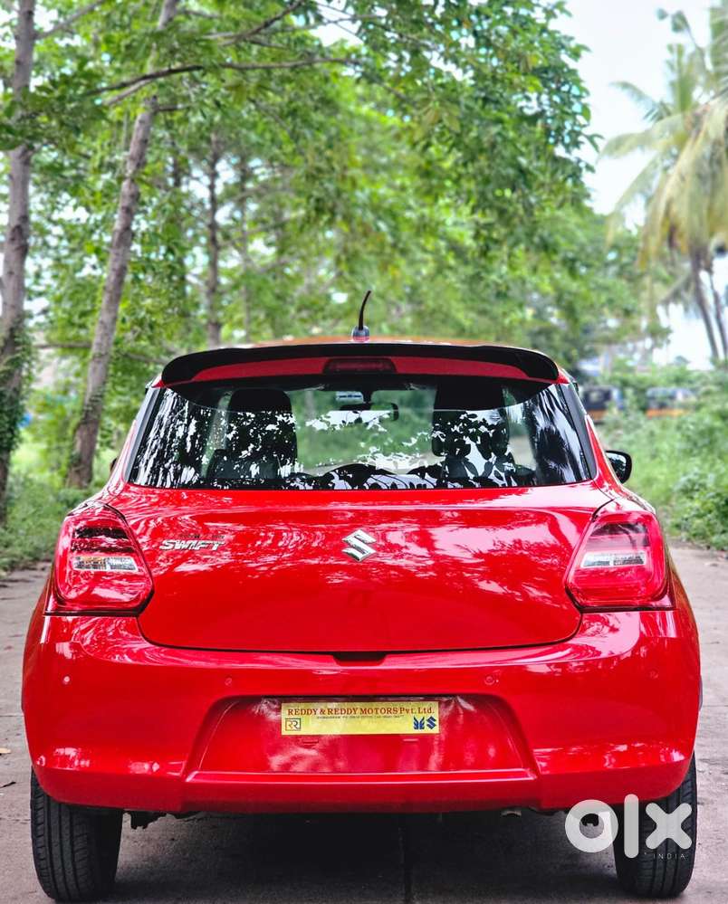 Maruti Suzuki Swift Vxi + Manual, 2022, Petrol