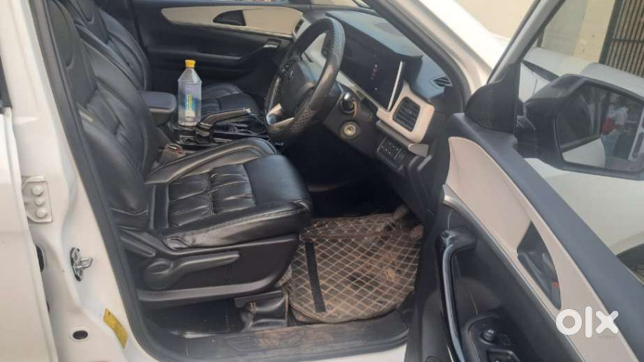 Mahindra Xuv700 2.2 Ax 5 Diesel Mt Str, 2023, Diesel