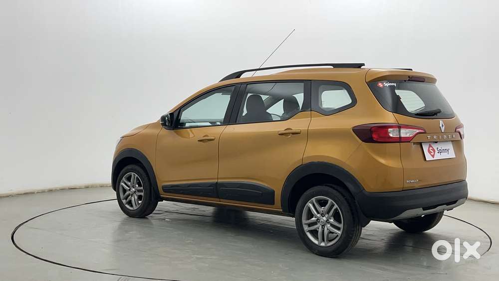 Renault Triber Rxz, 2022, Petrol