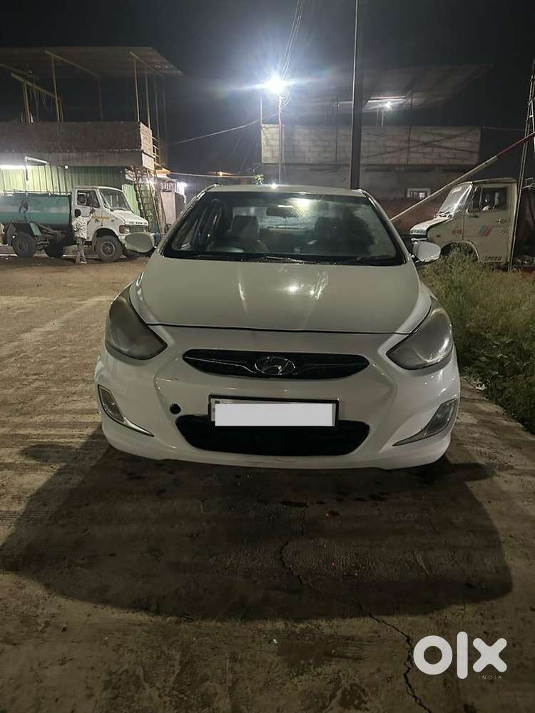 Hyundai Verna 2016