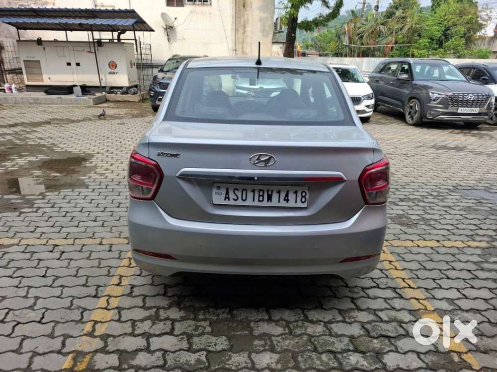 Hyundai Xcent 1.2l Kappa Dual Vtvt 5-speed Manual Base, 2016, Petrol