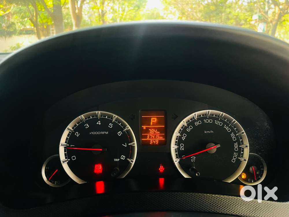 Maruti Suzuki Swift Dzire Vxi Regal Limited Edition Amt, 2012, Petro..
