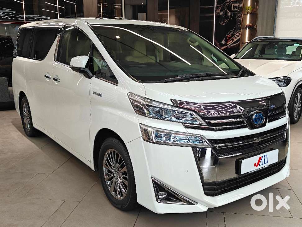 Toyota Vellfire Vip – Executive Lounge, 2023, Petrol