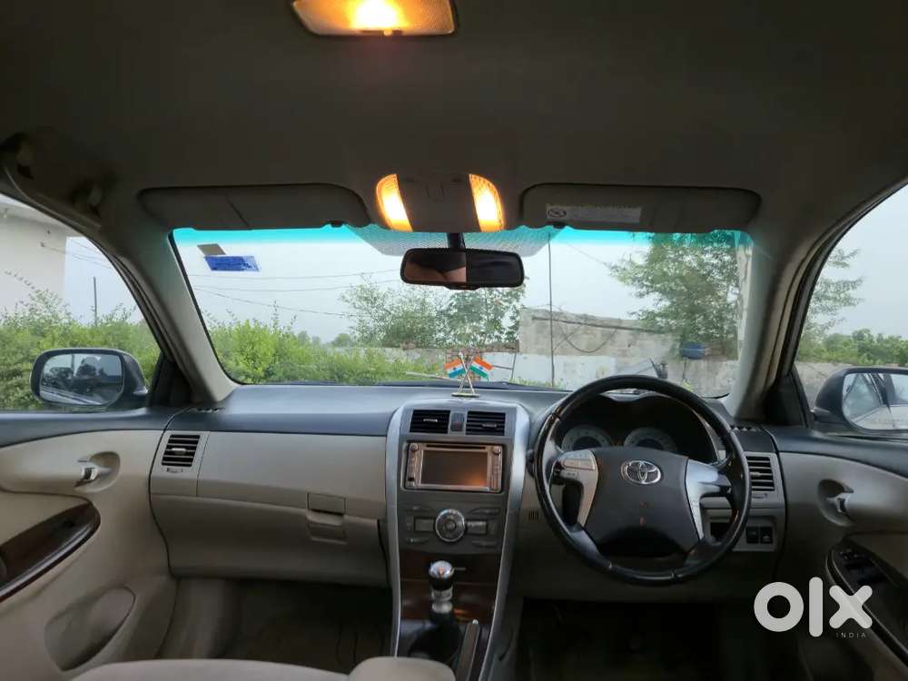 Toyota Corolla Altis 2012