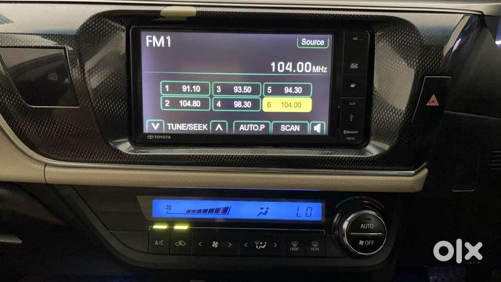 Toyota Corolla Altis 2013-2017 G At, 2015, Petrol