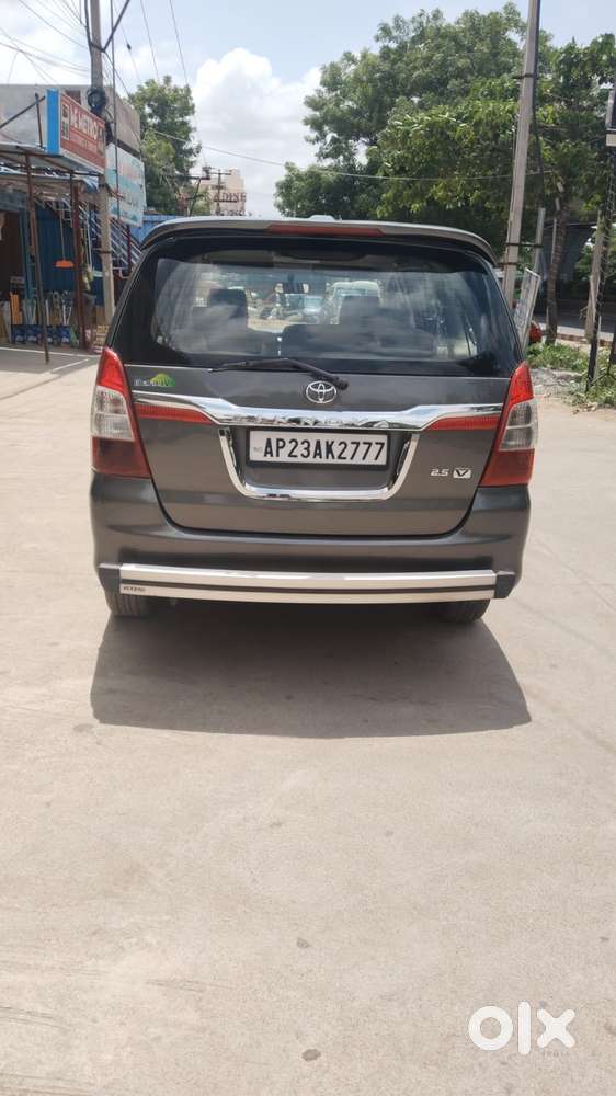 Toyota Innova 2.5 Vx (diesel) 8 Seater, 2012, Diesel