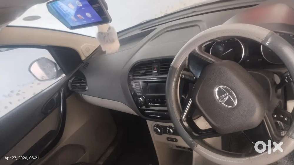Family Car Hai
Ek Dam New Connection Hai
Gadi Me Koi Bhi Kami Nhi Hai
