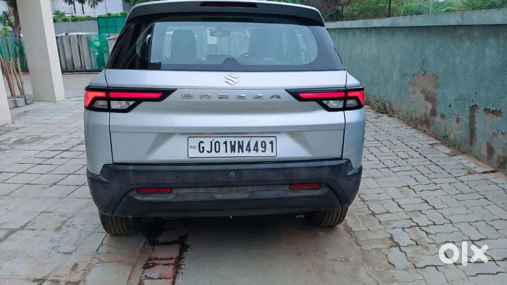 Maruti Suzuki Brezza Lxi 2023