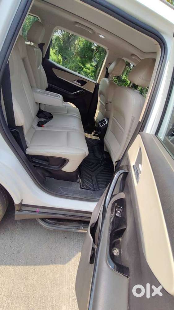 Mahindra Xuv700 2.2 Ax 7 Diesel At Str, 2022, Diesel