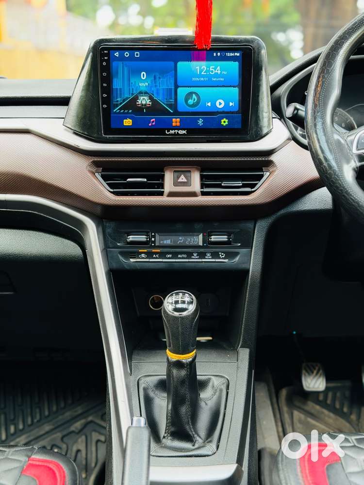 Maruti Suzuki Brezza 1.5 Zxi Cng, 2023, Cng & Hybrids