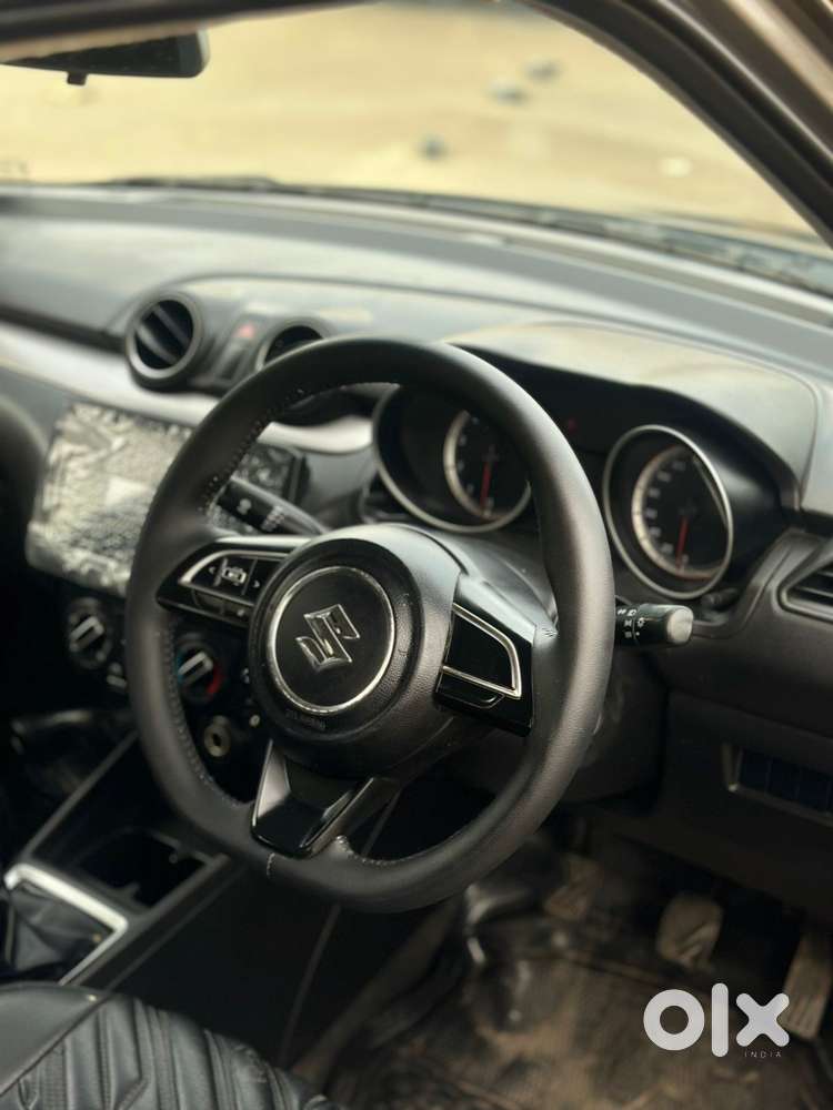 Maruti Suzuki Swift Vxi + Manual, 2022, Petrol