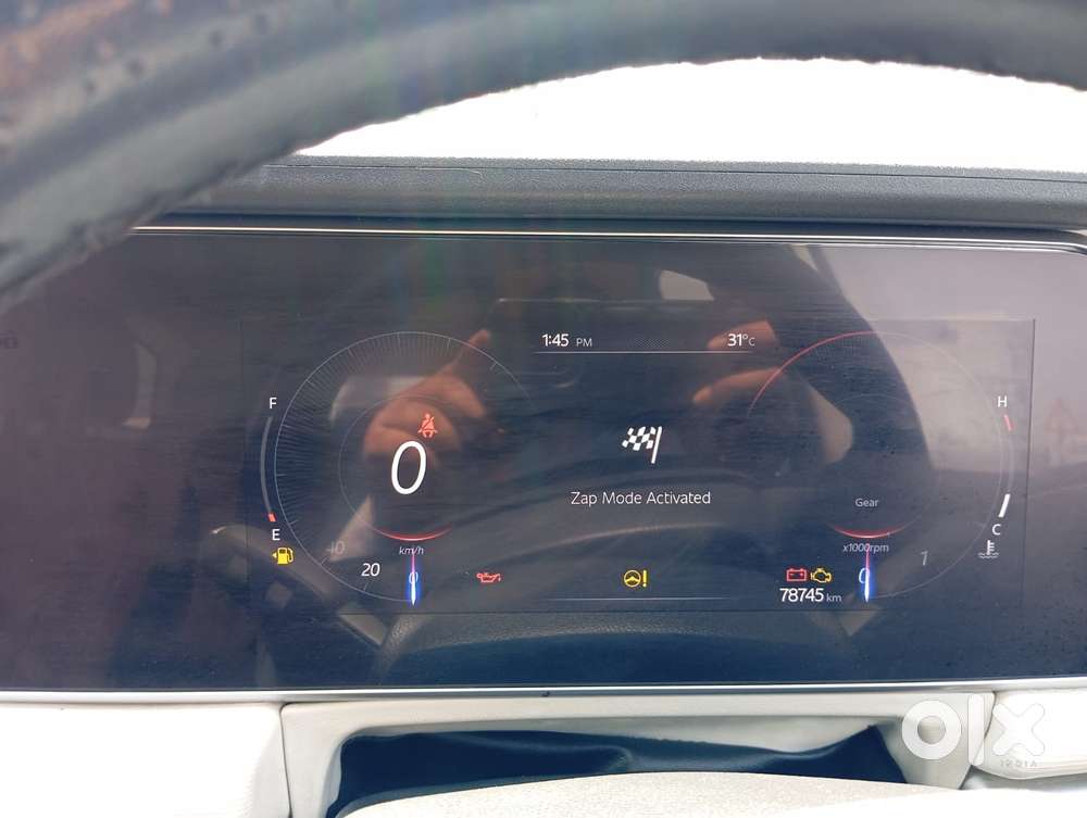 Mahindra Xuv700 2.0 Ax 5 Petrol Mt Str, 2022, Diesel