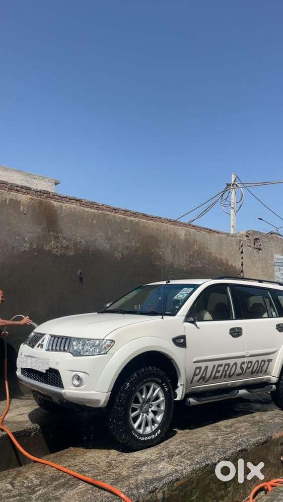 Mitsubishi Pajero Sport 2013 Diesel Well Maintained