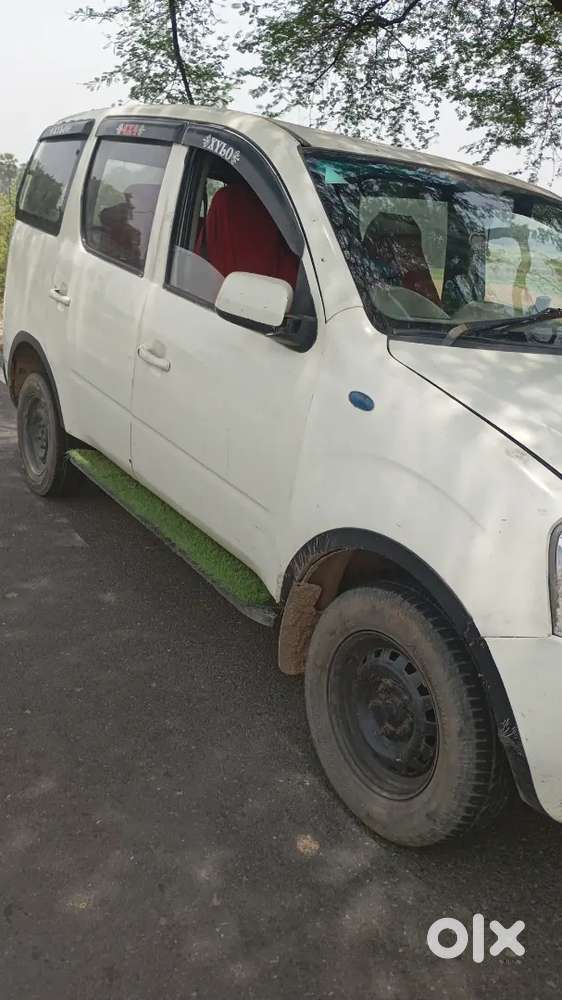 Mahindra Xylo 2012