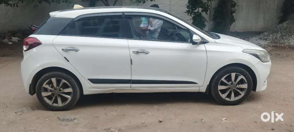 Hyundai Elite I20 2015 Diesel 118000 Km Driven