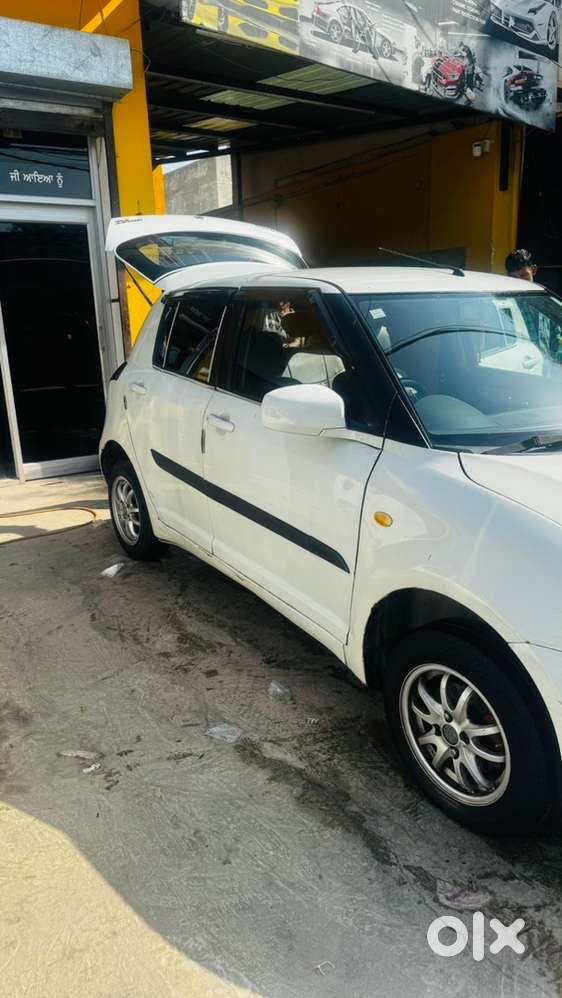 Maruti Suzuki Swift Diesel 2011( Passing 2031 Tak Ha)