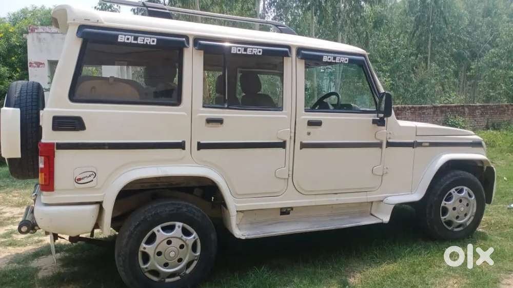 Bolero Car In Rs 2,90,000 
With Power Window. Engine Ok