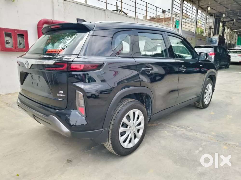Toyota Urban Cruiser Hyryder, 2025, Petrol