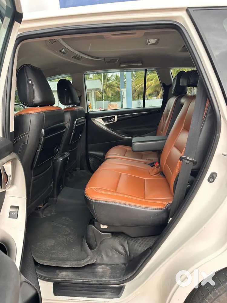 Toyota Innova Crysta 2022 Variant