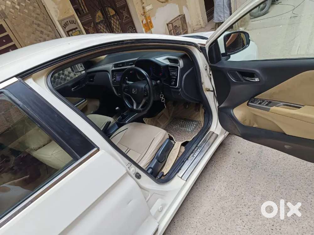 Honda City  November 2016 First Owner Petrol Car Top Model