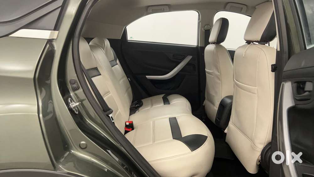 Tata Nexon 1.2 Revotron Xma Amt (s), 2022, Petrol