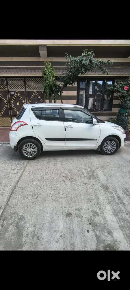 Bttry,charo Tyre New Hai. सर्विस भी अभी कराई है गाड़ी 1no है