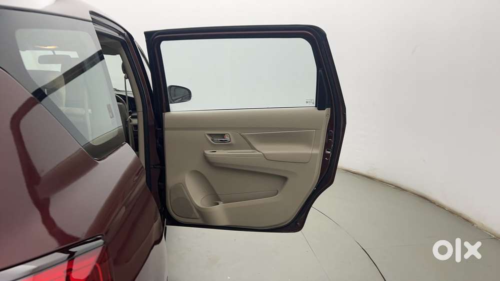 Maruti Suzuki Ertiga Zxi Plus At Shvs, 2022, Petrol