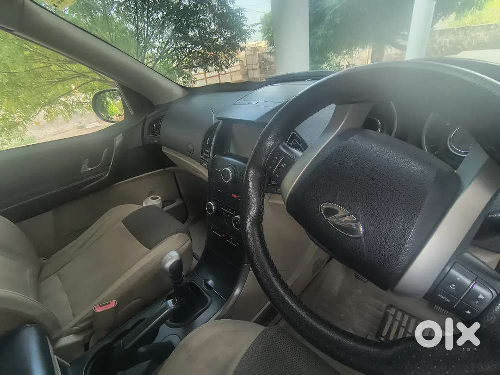 Mahindra Xuv500 1.99 W6 2017