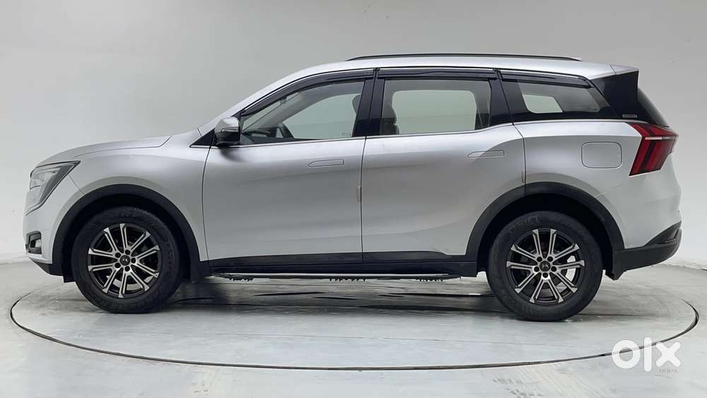 Mahindra Xuv700 2.0 Ax 7 Petrol At Str, 2021, Petrol