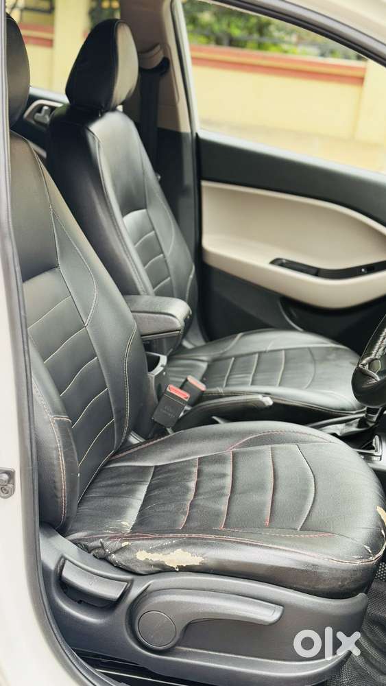 Hyundai I20 Petrol Asta Option, 2019, Petrol