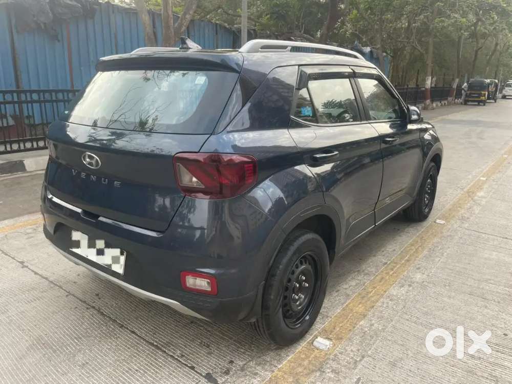 Hyundai Venue 2021 S+ Petrol  Single Owner