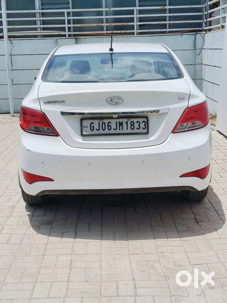 Hyundai Verna 1.6 S (o) Vtvt, 2015, Petrol