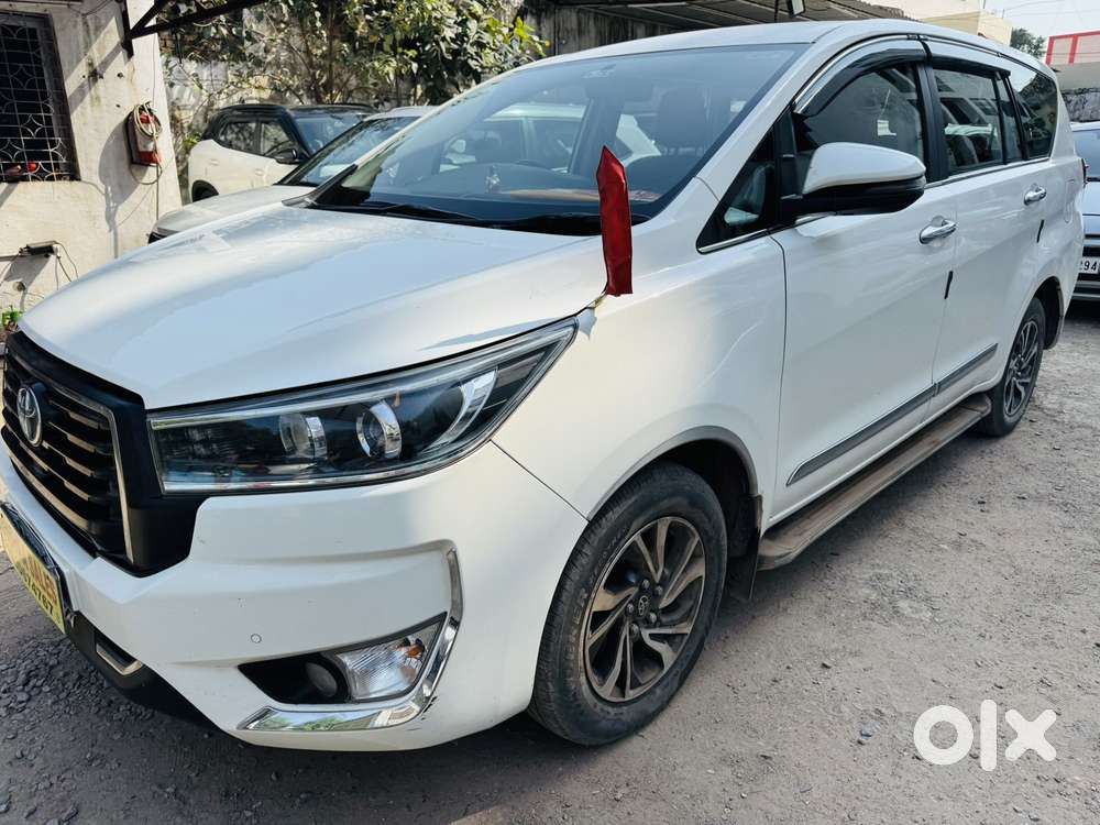 Toyota Innova Crysta 2.4 V 8 Str, 2025, Diesel