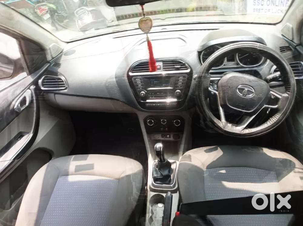 Tata Tiago 1.2 Revotron Xm, 2017, Petrol